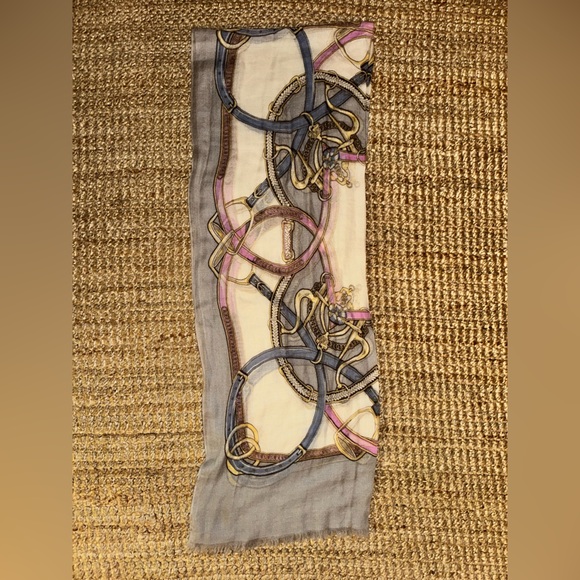 Captiva Cavallo Cashmere Scarf with chain print very light weight - Picture 8 of 8